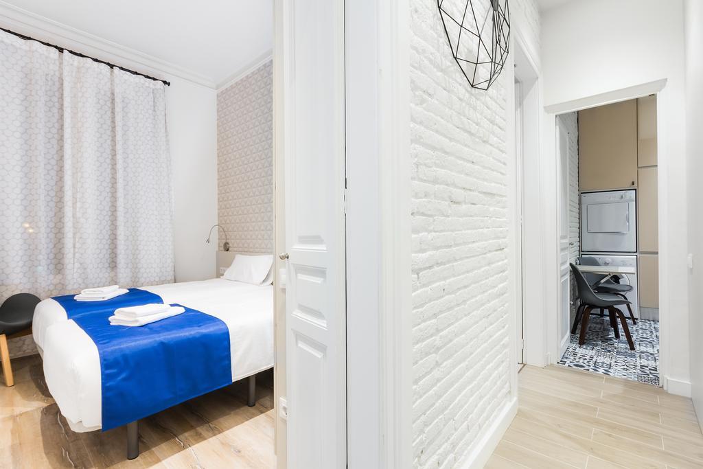Barcelona Apartments Marina 124 Exterior photo